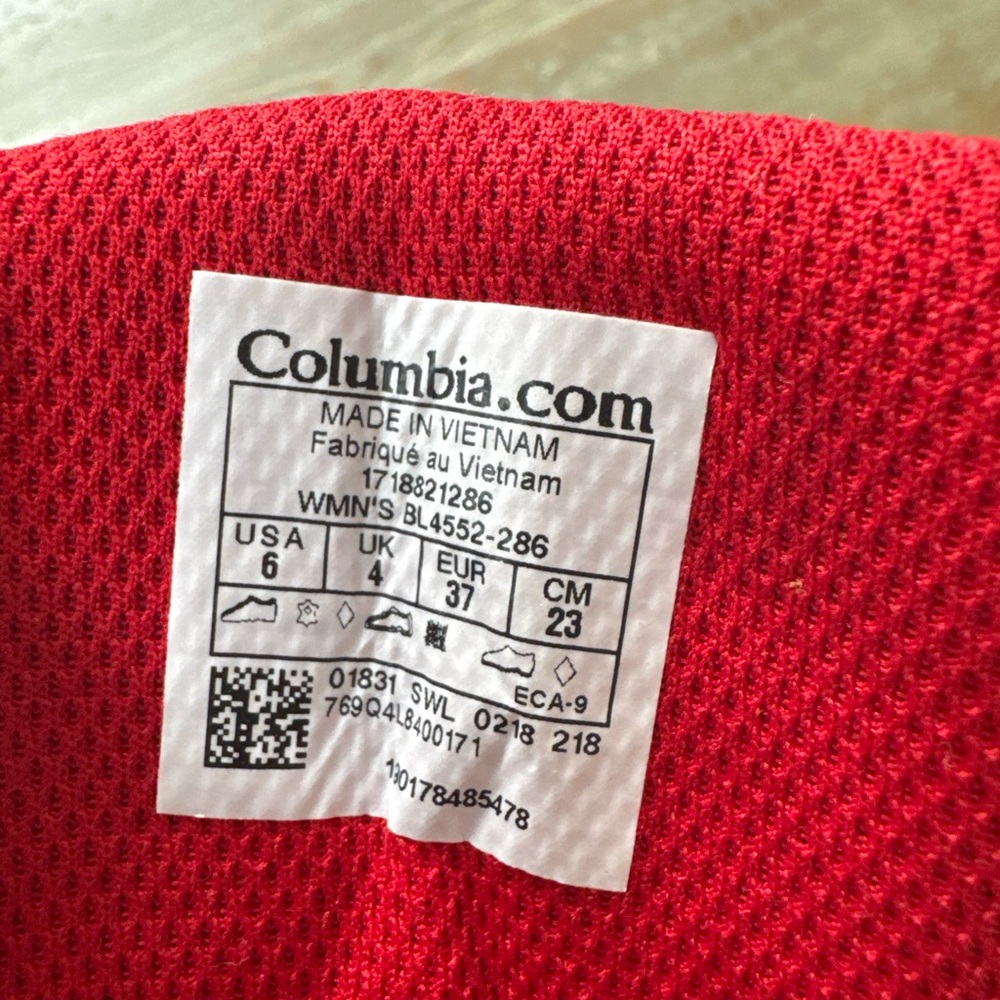 Columbia Women's Waterproof Boots - Picture 4 of 16